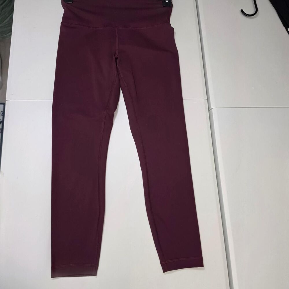 Lululemon Women’s Size M Burgundy Leggings Athletic Yoga Running Pants Pre-Owned